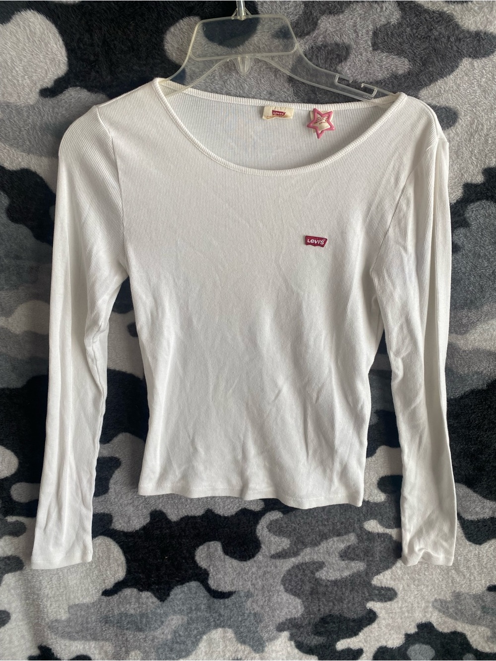 Levi's White Long Sleeve Scoop Neck Top with Red Logo